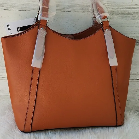 NWT NINE WEST DIANTHA CARRYALL SHOULDER BAG WITH WRISTLET - Picture 10 of 16